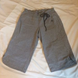 Lululemon Grey Crops 6